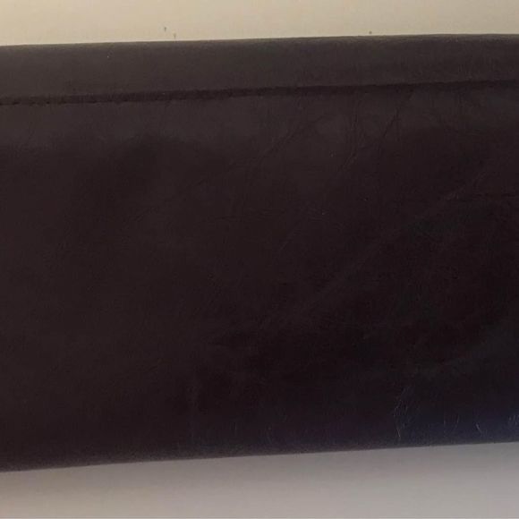 Large Kenneth Cole Reaction purple wallet clutch. - Picture 3 of 6